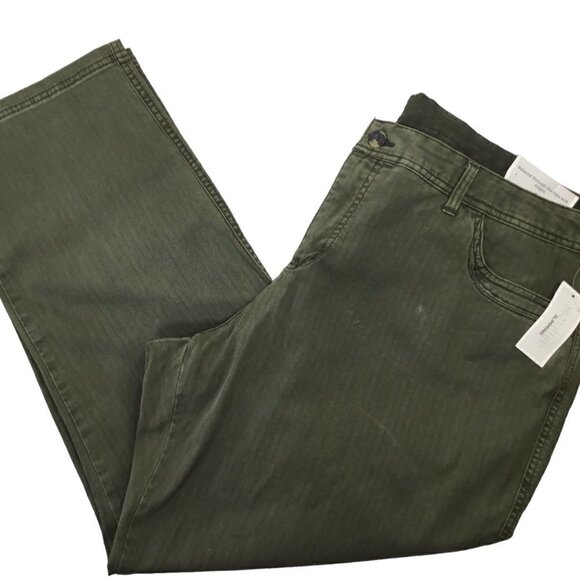 Signature Slimming NWT C&B Straight Relaxed Fit High Rise 24W The Perfect Jean - Picture 2 of 7